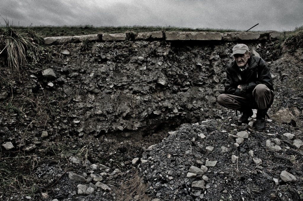 Flood Victims - kadr 11